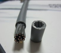 耐油高柔性PUR拖链电缆